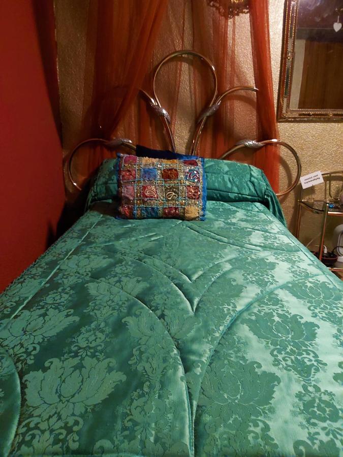 Alicante Room And Gayfriendly المظهر الخارجي الصورة
